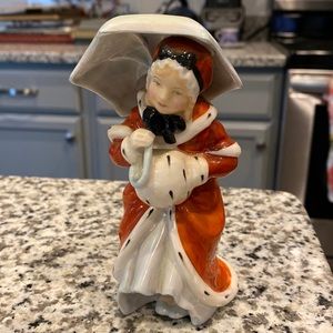 “Miss Muffet” antique figurine. Good condition! Bone China.